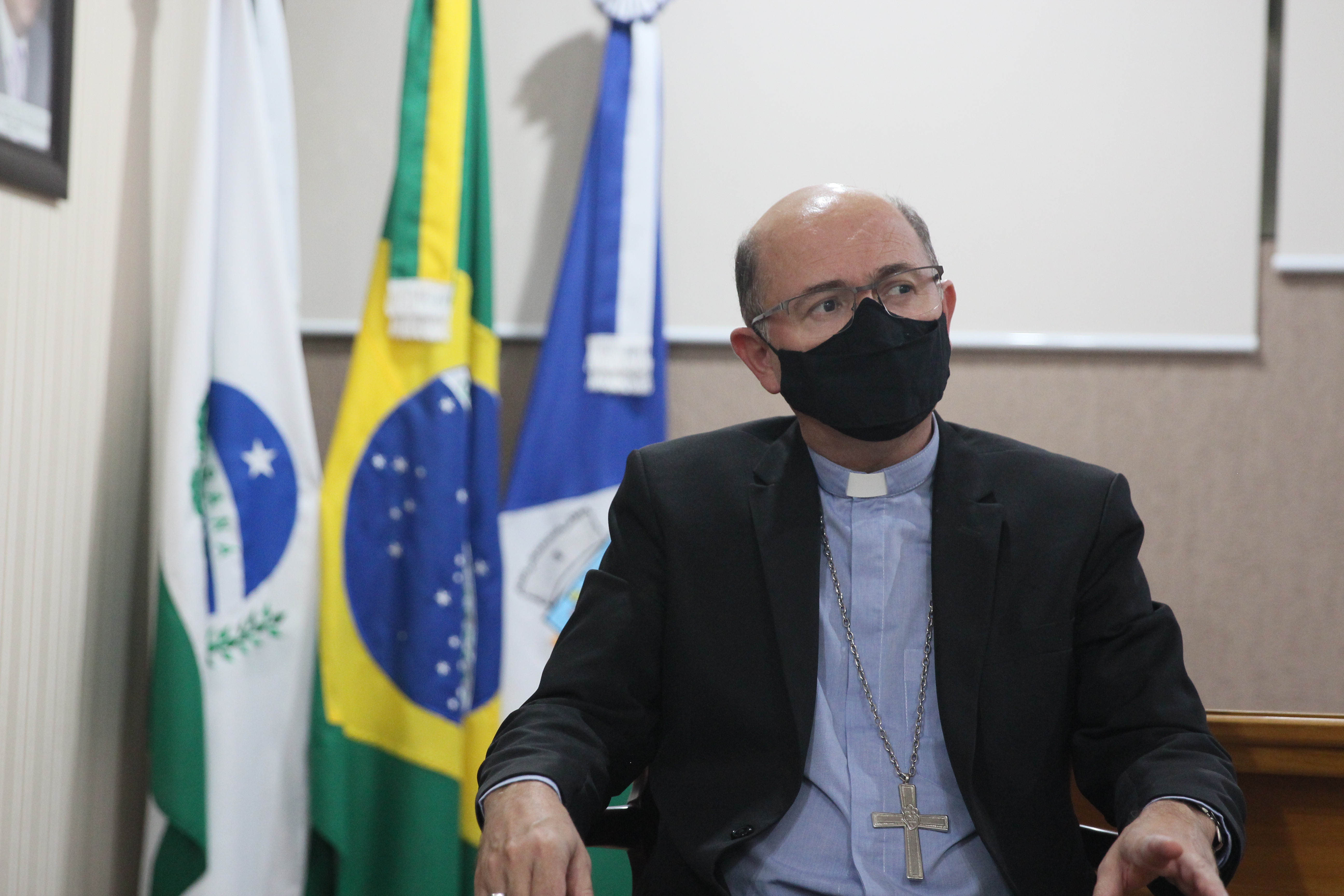 Bispo Dom Amilton explana sobre a campanha da fraternidade na Câmara