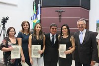 Educadoras premiadas com prêmio Professora Evelin Elizabeth Deflon recebem Moção de Aplausos e Congratulações