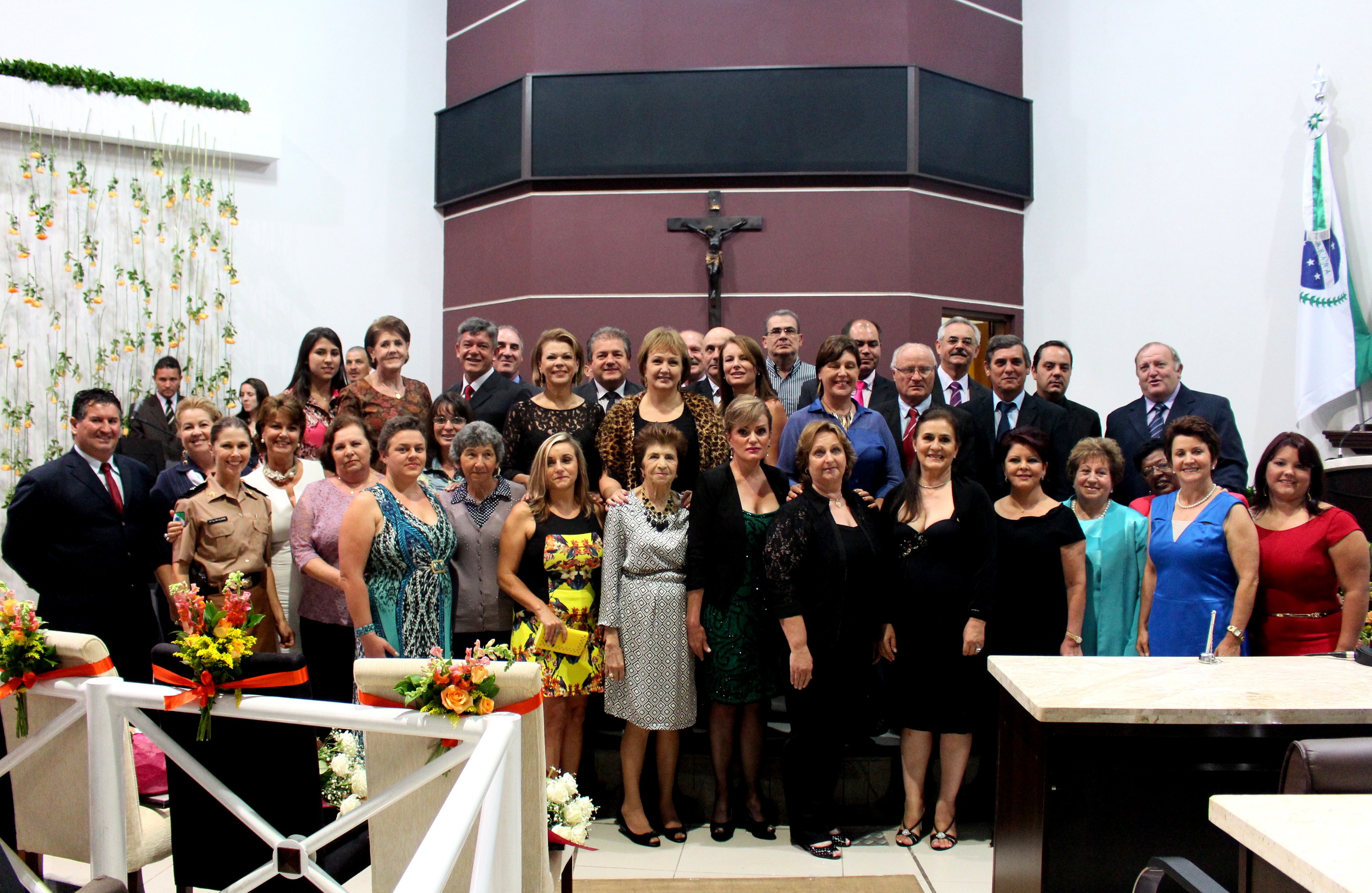 Emoção e homenagens marcam Sessão Solene de entrega do “Diploma Mulher Cidadã”