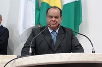 João Napoleão oficializa filiação ao Pros