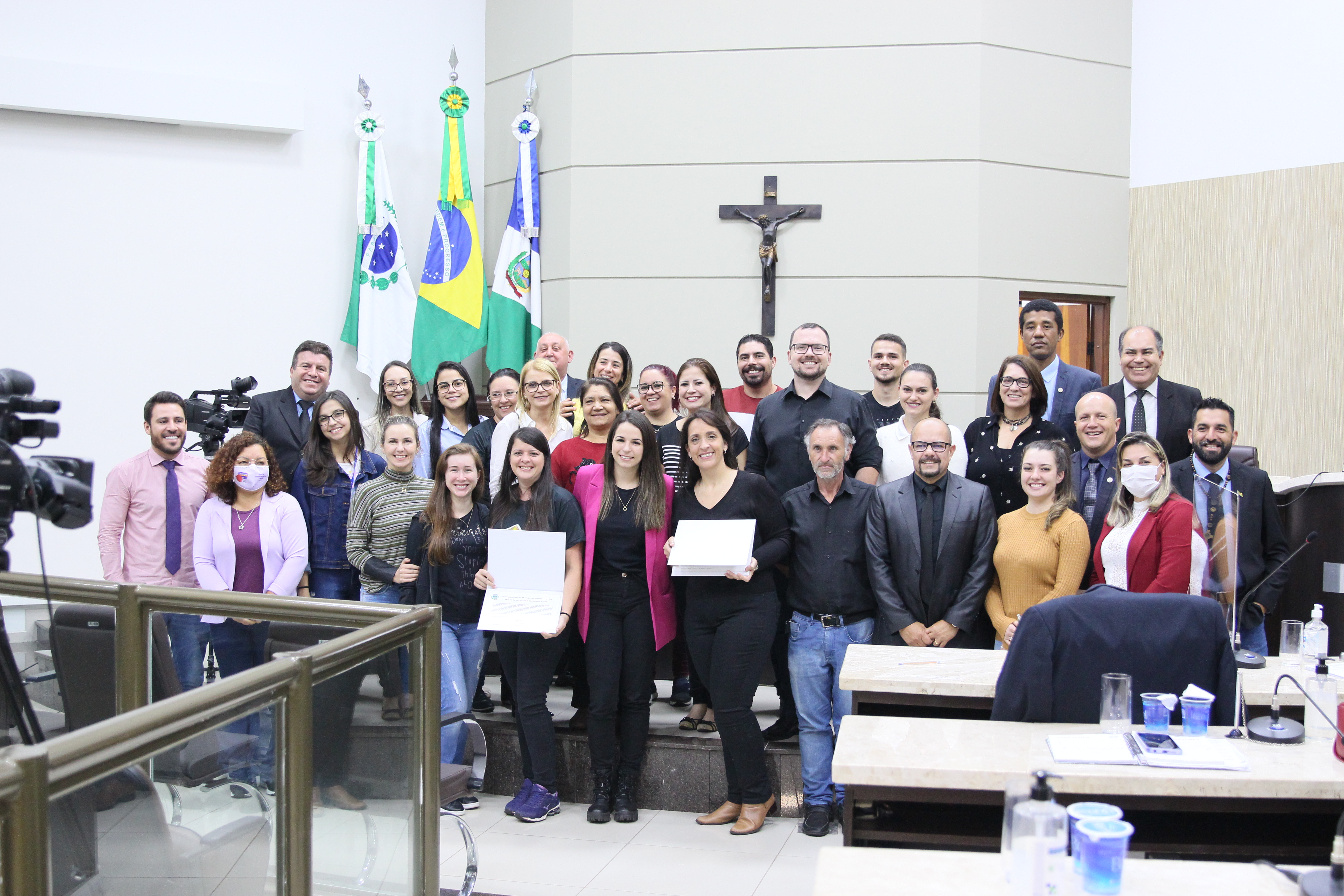 Legislativo presta homenagem ao programa Melhor em Casa