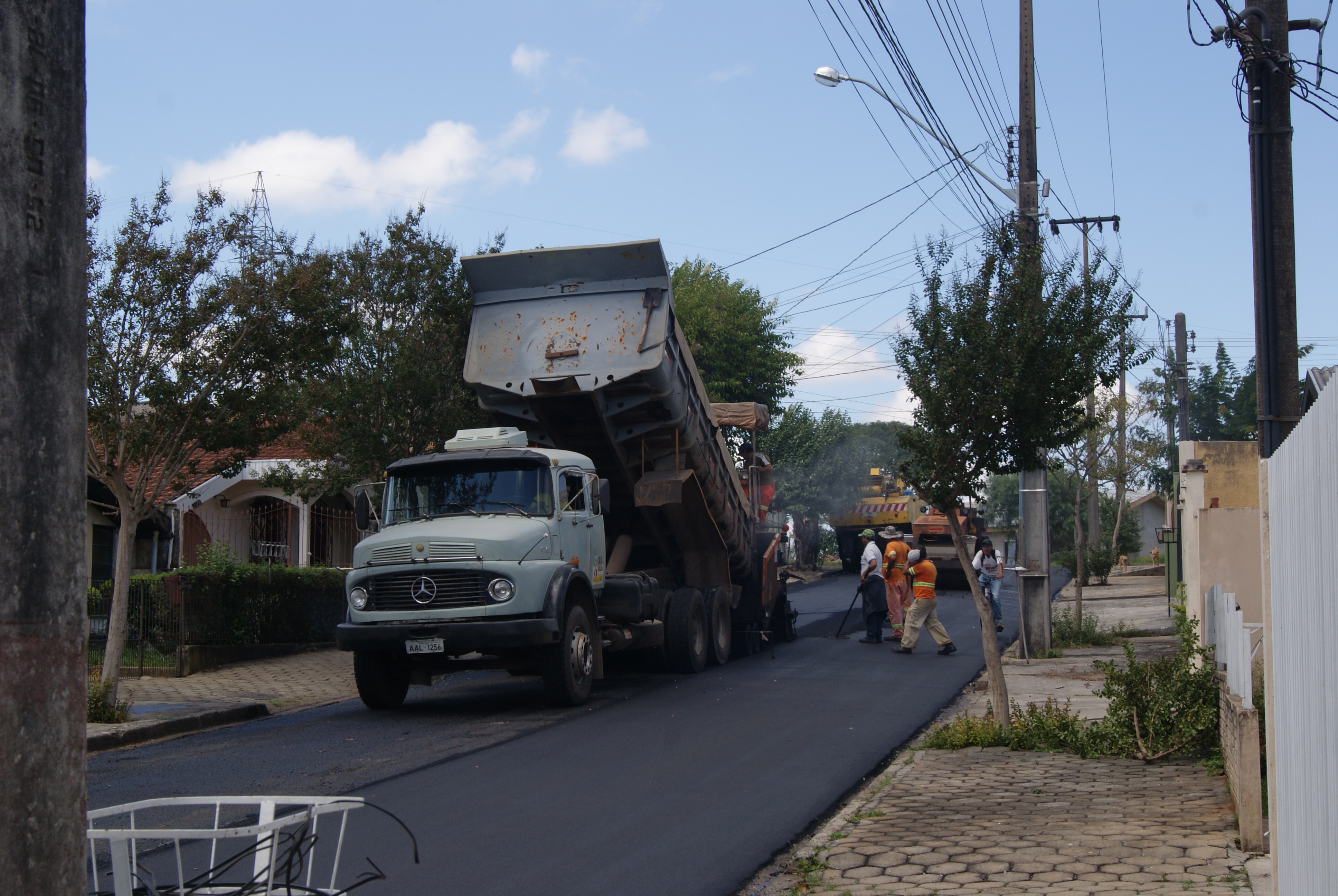 Obras de recuperação asfáltica no Jardim Pérola do Oeste foi sob Requerimento elaborado por legislador 