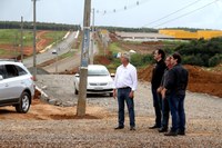 Presidente Edony Kluber e prefeito Cesar Filho vistoriam obras no municipio