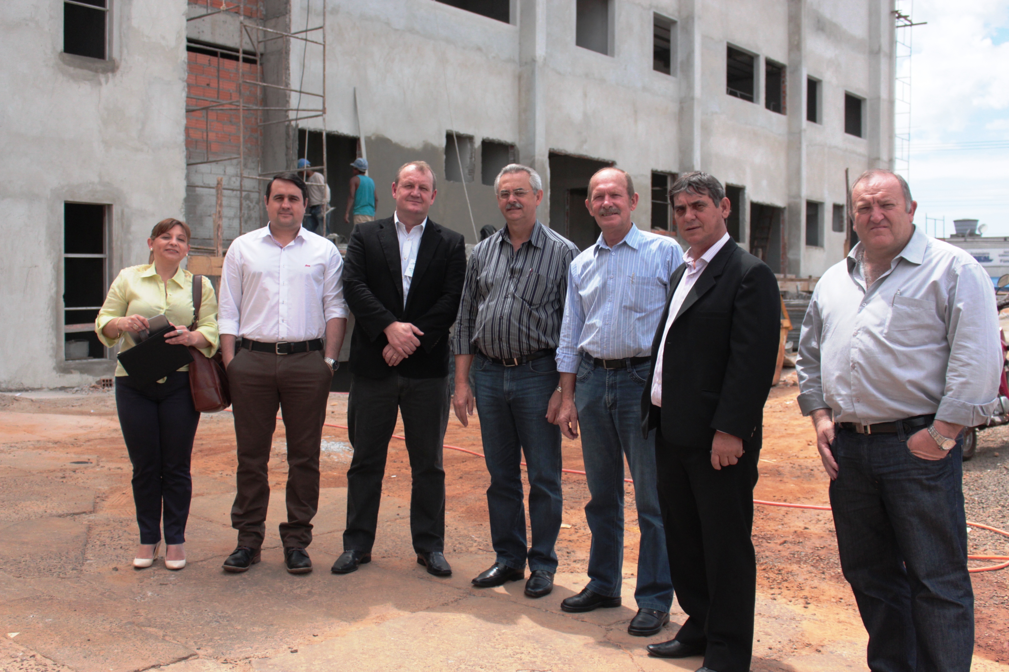 Vereadores visitam obras do Hospital São Vicente